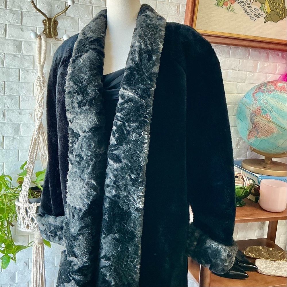 Vintage 1980s Faux Fur JORDACHE Coat Faux Mink Patterned Trim Satin Lined Coat - Picture 4 of 15